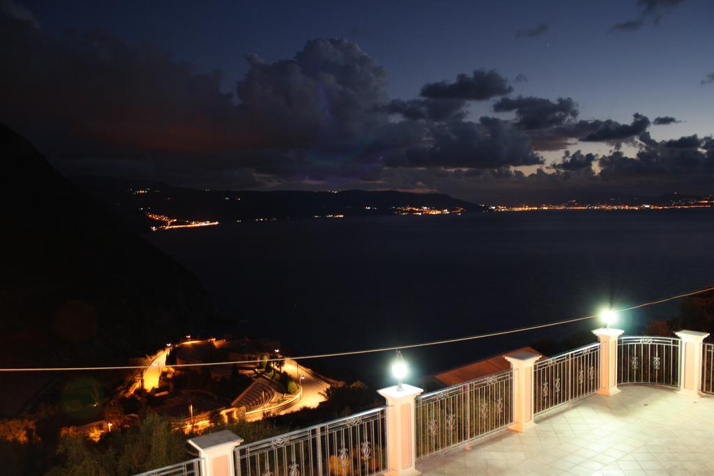 Ferienwohnung La Marinella Palmi Exterior foto